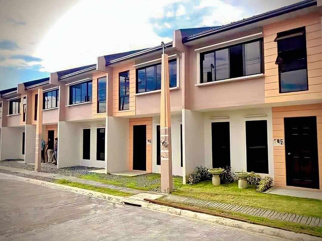 Deca Homes - Townhouse | Meycauayan Bulacan